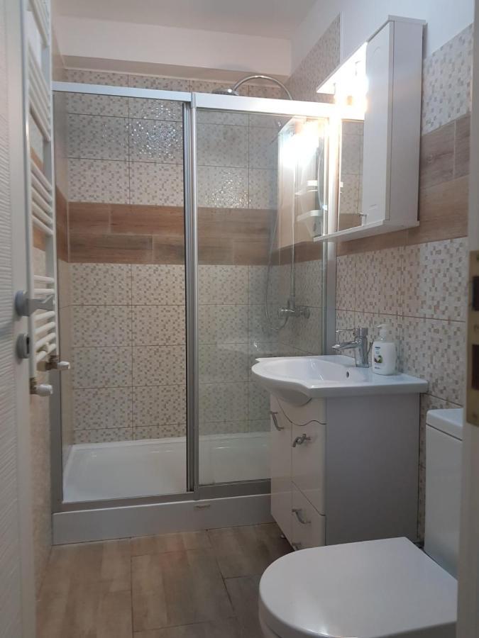 Aparthomes Fundeni ブカレスト エクステリア 写真